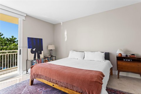 Apartment in Miami, Florida 1 bedroom, 83.61 sq.m. № 2012665 - photo 17