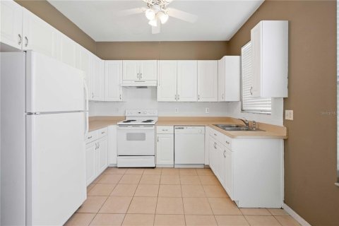 Adosado en venta en Zephyrhills, Florida, 2 dormitorios, 158.68 m2 № 1379365 - foto 12