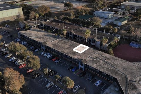 Condo in Orlando, Florida, 1 bedroom  № 2206543 - photo 16