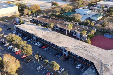 Condo in Orlando, Florida, 1 bedroom  № 2206543 - photo 15
