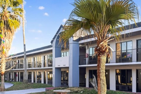 Condo in Orlando, Florida, 1 bedroom  № 2206543 - photo 3
