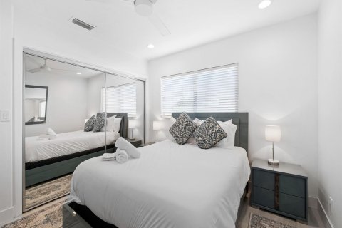 House in Fort Lauderdale, Florida 5 bedrooms, 211.63 sq.m. № 2158179 - photo 15