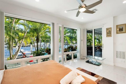 House in Fort Lauderdale, Florida 5 bedrooms, 211.63 sq.m. № 2158179 - photo 7