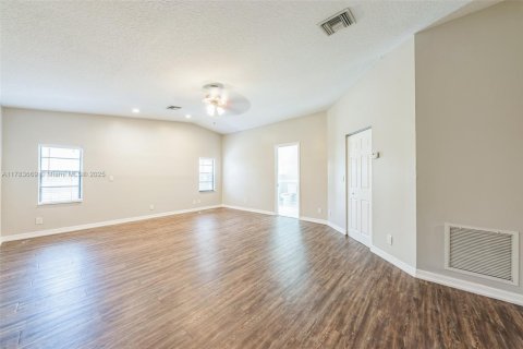 Villa ou maison à vendre à Boca Raton, Floride: 4 chambres, 227.89 m2 № 1641165 - photo 4