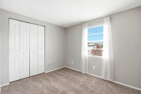 Villa ou maison à vendre à Tampa, Floride: 3 chambres, 97.55 m2 № 2223753 - photo 15