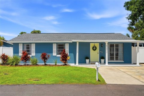 Villa ou maison à Tampa, Floride 3 chambres, 97.55 m2 № 2223753
