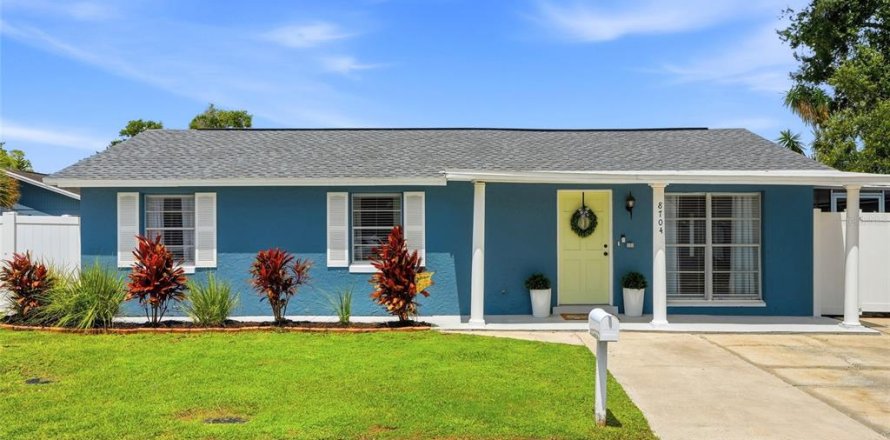Villa ou maison à Tampa, Floride 3 chambres, 97.55 m2 № 2223753