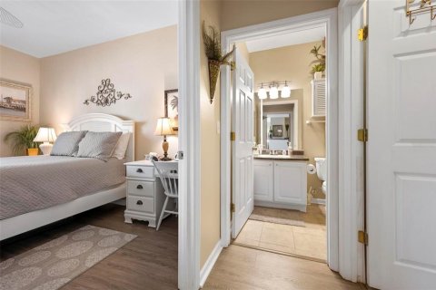 Condo in Bradenton, Florida, 1 bedroom  № 1629439 - photo 13