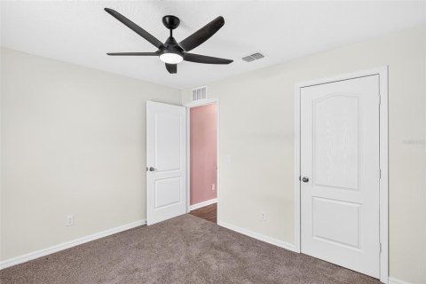 Villa ou maison à vendre à Poinciana, Floride: 3 chambres, 176.33 m2 № 2291057 - photo 23