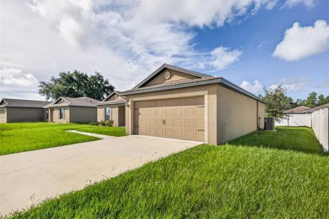 Villa ou maison à vendre à Poinciana, Floride: 3 chambres, 176.33 m2 № 2291057 - photo 3