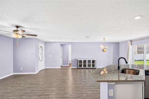 Villa ou maison à vendre à Poinciana, Floride: 3 chambres, 176.33 m2 № 2291057 - photo 12