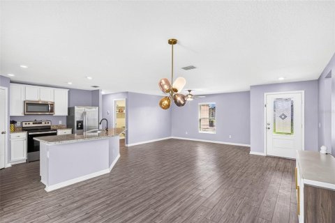 Villa ou maison à vendre à Poinciana, Floride: 3 chambres, 176.33 m2 № 2291057 - photo 11