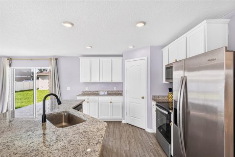 Villa ou maison à vendre à Poinciana, Floride: 3 chambres, 176.33 m2 № 2291057 - photo 14