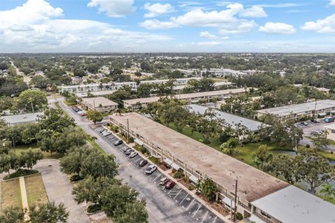 Condo in Kenneth City, Florida, 2 bedrooms № 2097635 - photo 24