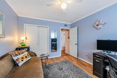 Condo in Kenneth City, Florida, 2 bedrooms № 2097635 - photo 16