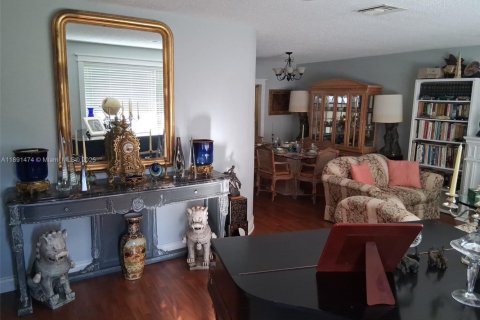 Casa en venta en Hollywood, Florida, 3 dormitorios, 142.88 m2 № 1944736 - foto 6