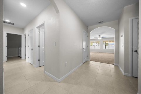 House in Ocala, Florida 4 bedrooms, 215.44 sq.m. № 2238446 - photo 11