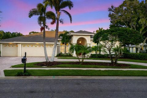 Casa en venta en Palm Harbor, Florida, 4 dormitorios, 369.84 m2 № 1844963 - foto 2