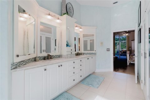 Casa en venta en Palm Harbor, Florida, 4 dormitorios, 369.84 m2 № 1844963 - foto 24