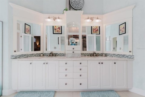 Casa en venta en Palm Harbor, Florida, 4 dormitorios, 369.84 m2 № 1844963 - foto 23