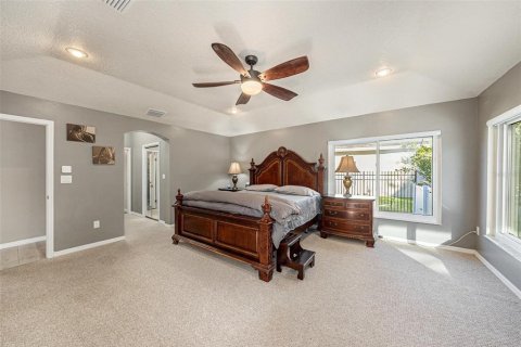 House in Tampa, Florida 4 bedrooms, 315.12 sq.m. № 2142278 - photo 17