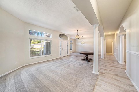 House in Tampa, Florida 4 bedrooms, 315.12 sq.m. № 2142278 - photo 3