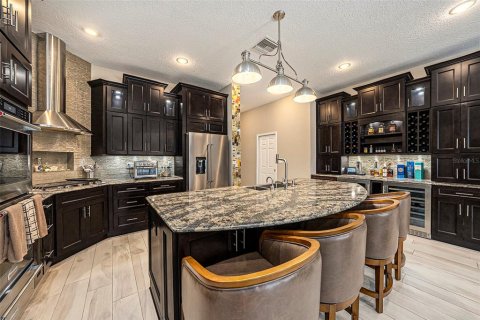House in Tampa, Florida 4 bedrooms, 315.12 sq.m. № 2142278 - photo 11