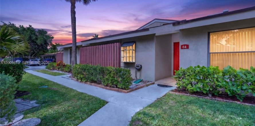 Casa en Boynton Beach, Florida 3 dormitorios, 128.21 m2 № 2072768