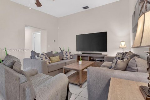 Casa en venta en Boynton Beach, Florida, 3 dormitorios, 128.21 m2 № 2072768 - foto 5