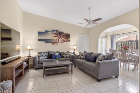 Casa en venta en Boynton Beach, Florida, 3 dormitorios, 128.21 m2 № 2072768 - foto 4