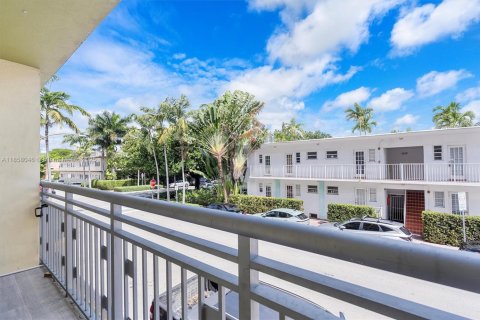 Copropriété à vendre à Miami Beach, Floride: 37.16 m2 № 1887595 - photo 13