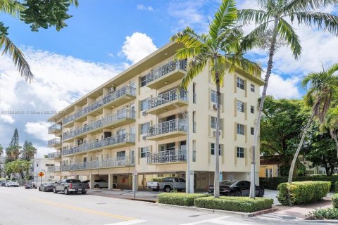 Copropriété à vendre à Miami Beach, Floride: 37.16 m2 № 1887595 - photo 1