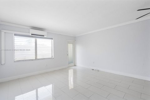 Copropriété à vendre à Miami Beach, Floride: 37.16 m2 № 1887595 - photo 7
