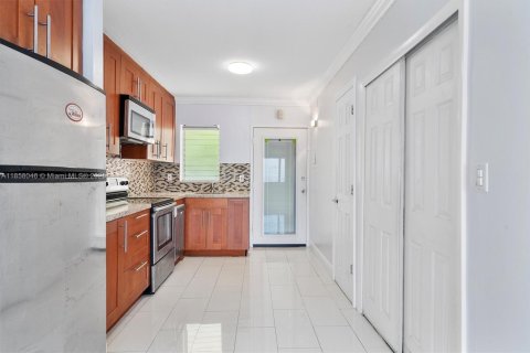 Copropriété à vendre à Miami Beach, Floride: 37.16 m2 № 1887595 - photo 4