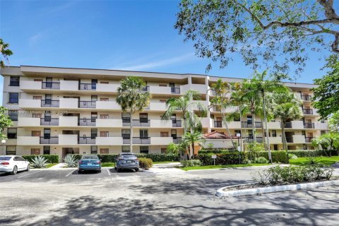 Condo in Coconut Creek, Florida, 2 bedrooms  № 1781803 - photo 3