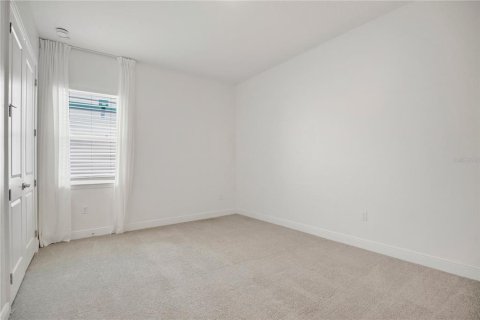 House in Orlando, Florida 4 bedrooms, 269.14 sq.m. № 2200281 - photo 21