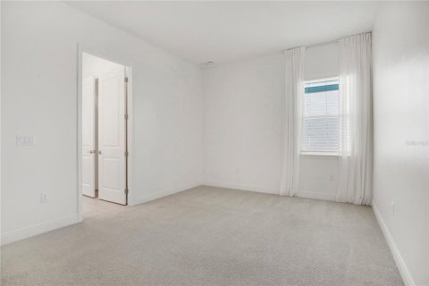 House in Orlando, Florida 4 bedrooms, 269.14 sq.m. № 2200281 - photo 23