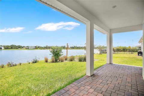 House in Orlando, Florida 4 bedrooms, 269.14 sq.m. № 2200281 - photo 27