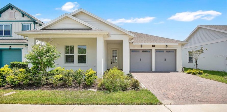 House in Orlando, Florida 4 bedrooms, 269.14 sq.m. № 2200281
