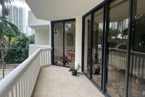 Condo in Aventura, Florida, 2 bedrooms  № 1765000 - photo 28