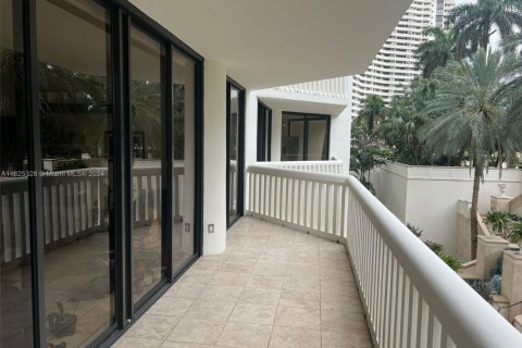 Condo in Aventura, Florida, 2 bedrooms  № 1765000 - photo 25