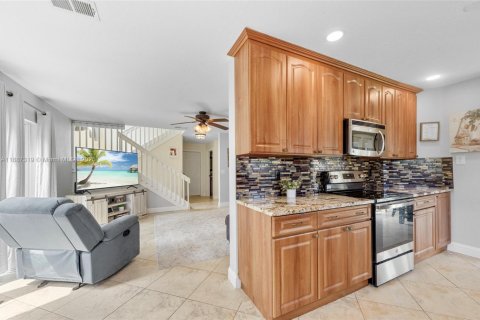 House in Sunrise, Florida 4 bedrooms, 199 sq.m. № 1933016 - photo 8