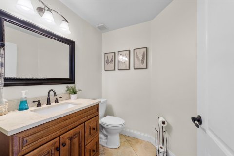 House in Sunrise, Florida 4 bedrooms, 199 sq.m. № 1933016 - photo 11