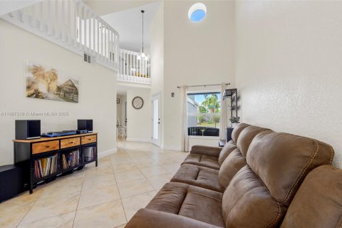 House in Sunrise, Florida 4 bedrooms, 199 sq.m. № 1933016 - photo 3