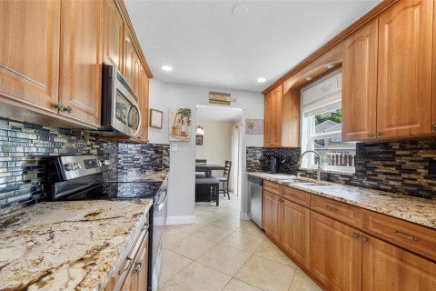 House in Sunrise, Florida 4 bedrooms, 199 sq.m. № 1933016 - photo 6