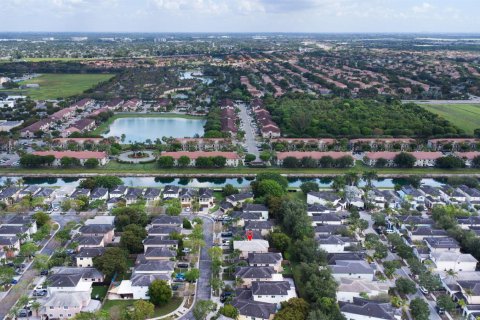 Villa ou maison à vendre à Homestead, Floride: 4 chambres, 163.69 m2 № 2343538 - photo 27