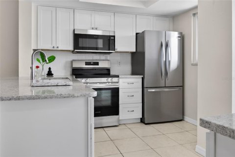 Condo in Punta Gorda, Florida, 2 bedrooms  № 2385915 - photo 7