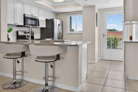 Condo in Punta Gorda, Florida, 2 bedrooms  № 2385915 - photo 14