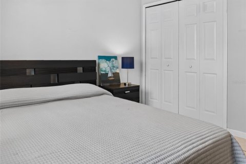 Condo in Punta Gorda, Florida, 2 bedrooms  № 2385915 - photo 24