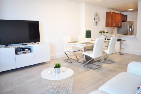 Copropriété à vendre à Miami Beach, Floride: 1 chambre, 62.71 m2 № 2016335 - photo 4